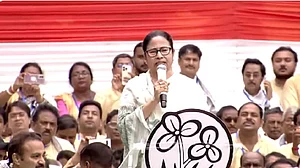 BJP का 'बेटी बचाओ' नारा 'बेटी जलाओ' में बदला, बंगाल में फिर सक्रिय हो सकती हैं केंद्रीय एजेंसियां: ममता बनर्जी