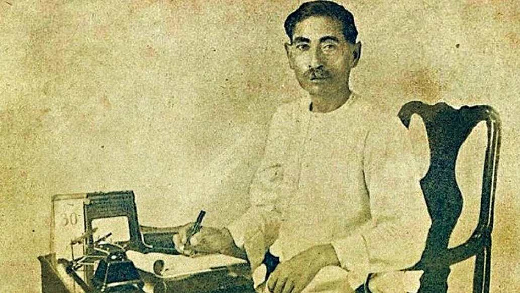 मुंशी प्रेमचंद (फोटो तिथि और छायाकार अज्ञात)