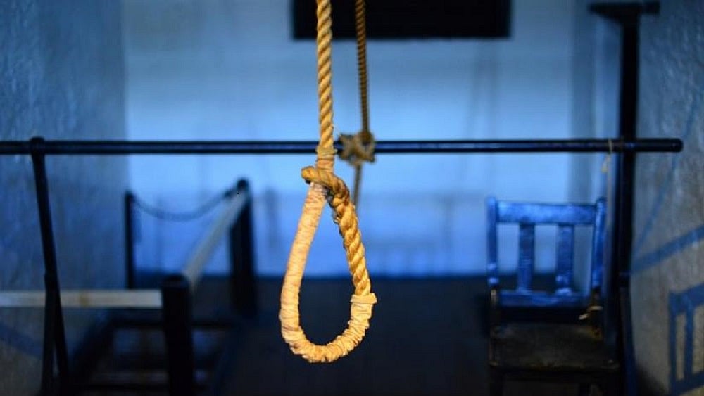 मध्य प्रदेश के रायसेन के पूर्व विधायक की संदिग्ध मौत के बाद अब उनके ड्राइवर का शव पेड़ से लटका मिला