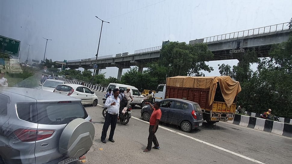 दिल्ली-NCR में प्रदूषण में कमी, ग्रैप-3 के प्रतिबंध हटाए गए, चरण-1 और 2 की कार्रवाई तेज करने का आदेश