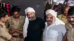 अतीक-अशरफ हत्याकांड में चार्जशीट फाइल, कोर्ट ने तीनों आरोपियों को किया तलब, कल होगी पेशी