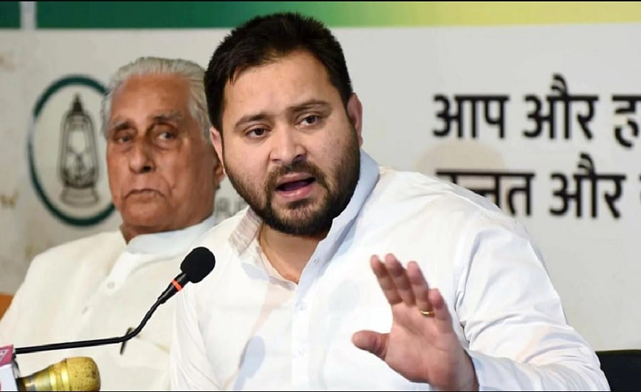 'लोगों का पेट नौकरी देने से भरेगा, मंदिर में घंटा बजाने से नहीं', गिरिराज की मांग पर तेजस्वी का पलटवार