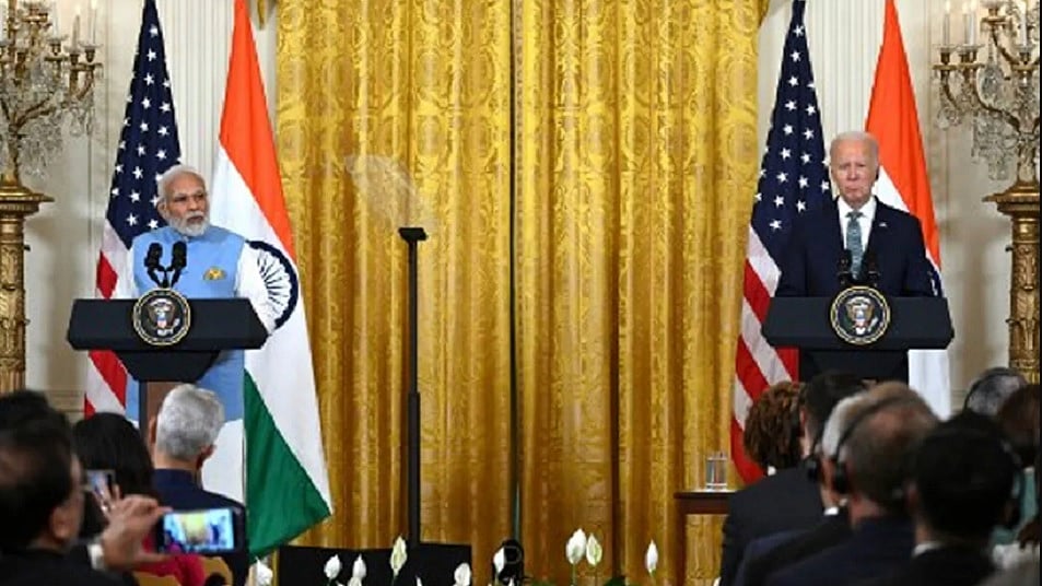 भारत में प्रजातंत्र और राष्ट्रवाद, मोदी के दावों पर क्या सोचती है दुनिया?