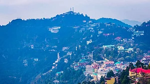 उत्तराखंड सरकार की NGT की रिपोर्ट ने बढ़ाई टेंशन! मसूरी को बचाने के लिए पर्यटकों की संख्या सीमित करने की सिफारिश