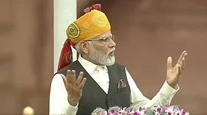 लाल किले की प्राचीर से PM मोदी ने की 'महिला नेतृत्व' वाले विकास की बात, 'नारी शक्ति' की दुर्गति पर साध गए चुप्पी!
