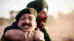 सिनेजीवन: 'गदर 2' ने दूसरे रविवार की कमाई में तोड़े इन फिल्मों के रिकॉर्ड और पंकज त्रिपाठी पर टूटा दुखों का पहाड़