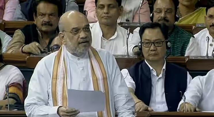 मोदी सरकार मणिपुर सीएम के बचाव में उतरी, अविश्वास प्रस्ताव पर चर्चा में बोले शाह- वे सहयोग कर रहे हैं, नहीं हटाए जाएंगे