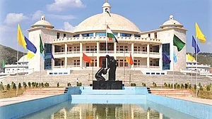 मणिपुर: विधानसभा सत्र का बहिष्कार करेंगे कुकी विधायक, बीजेपी विधायक भी होंगे शामिल