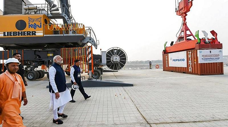 पीएम के पसंदीदा प्रोजेक्ट के लिए बनारस में हड़पी जा रही है जमीन