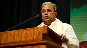 स्नातकों को अंधविश्वासी नहीं, वैज्ञानिक सोच वाला बनाएं- सिद्दारमैया ने राज्य के कुलपतियों को दिया निर्देश
