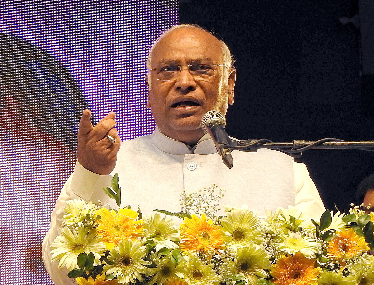 मुजफ्फरनगर में छात्र की पिटाई BJP-RSS की नफरत भरी राजनीति का परिणाम, वैश्विक छवि हो रही धूमिल: खड़गे