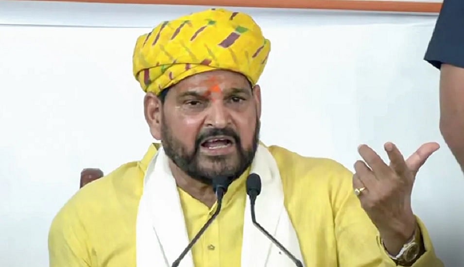 बृजभूषण ने अब अपने खिलाफ भारत में केस पर उठया सवाल