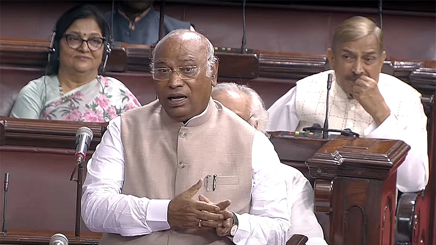 मल्लिकार्जुन खड़गे ने कहा कि कई सांसदों को अपने क्षेत्र राज्य या फिर 'दिल की बात' कहने का अवसर नहीं मिल पाता।