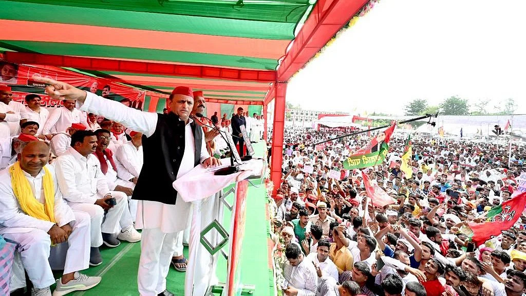 उत्तर प्रदेश में घोसी विधानसभा के उपचुनाव के दौरान जनसभा को संबोधित करते सपा अध्यक्ष अखिलेश यादव (फोटो - आईएएनएस)