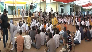 हरियाणा हिंसा: गुरुग्राम के तिघर गांव में 'हिंदू समाज' की महापंचायत, बड़ी संख्या में पहुंचे लोग, सुरक्षा कड़ी