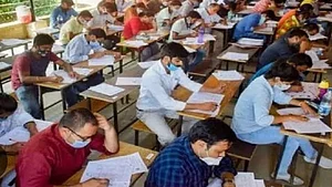 बिहार में 1.70 लाख शिक्षकों की नियुक्ति के लिए परीक्षा शुरू, BPSC के अध्यक्ष ने परीक्षार्थियों को दी ये खास सलाह
