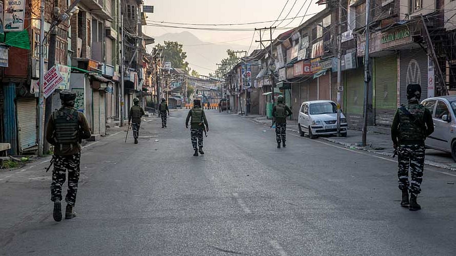 कश्मीर के लोगों को नहीं रखा जा सकता लंबे समय तक खामोश