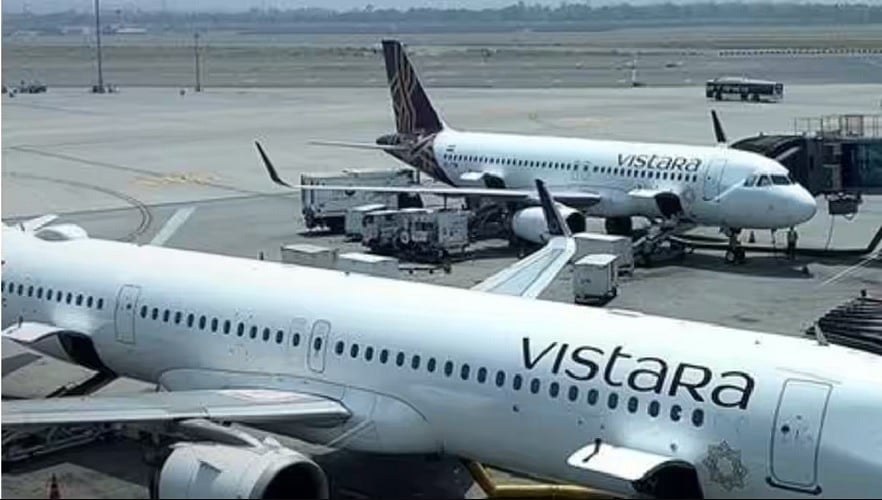 लापरवाहीः दिल्ली एयरपोर्ट पर टला बड़ा विमान हादसा, एक ही रनवे पर दो प्लेन को लैंडिंग और उड़ान की दे दी इजाजत