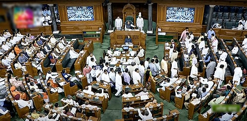 लोकसभा में सत्ता पक्ष और विपक्ष की नारेबाजी रही जारी, कार्यवाही दिन भर के लिए स्थगित