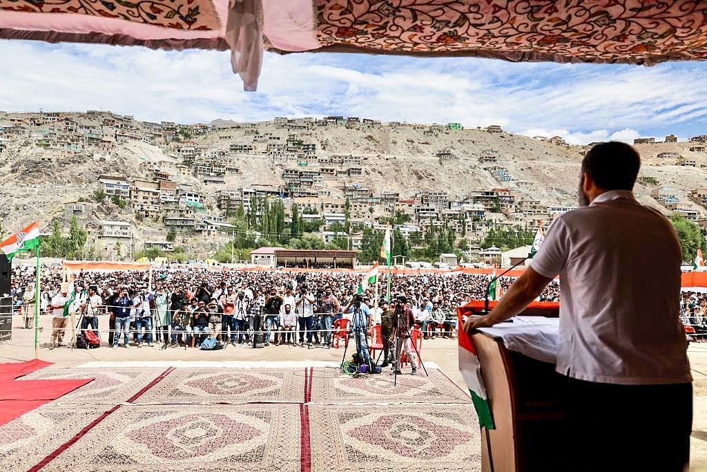 'पीएम मोदी ने झूठ बोला, चीन ने भारत की हजारों किलोमीटर जमीन पर कब्जा किया', करगिल में बोले राहुल गांधी