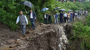 हिमाचल प्रदेश में सात अगस्त तक भारी बारिश की संभावना, 190 सड़कों पर यातायात बाधित, अब तक 77 लोगों ने गंवाई जान