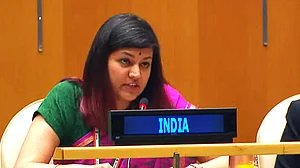 UN में भारत ने पाकिस्तान को लताड़ा, कहा- उंगली उठाने से पहले अपना घर कर लें दुरुस्त