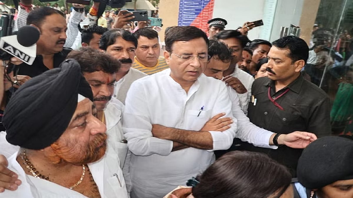 BJP शासन में बेटी होना अभिशाप, मध्य प्रदेश में नहीं बची है सरकार नाम की कोई चीज: सुरजेवाला 