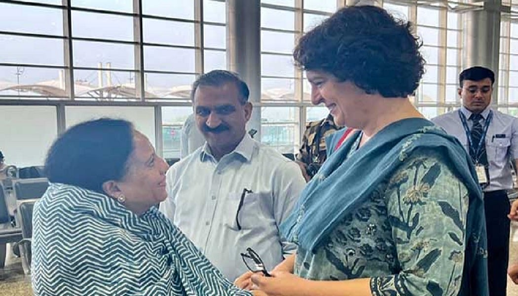 वीडियो: कुल्लू पहुंचीं प्रियंका गांधी, हिमाचल में बाढ़ प्रभावित इलाकों का करेंगी दौरा