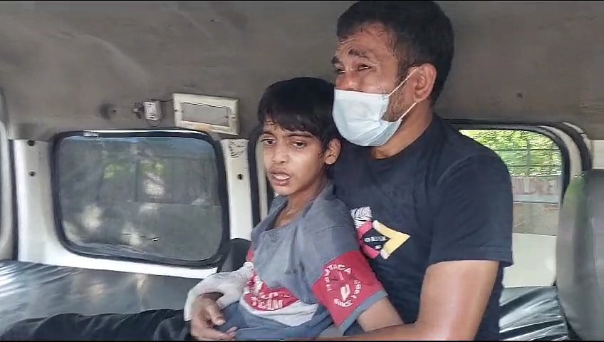 गाजियाबाद में कुत्ते के काटने से बच्चे की मौत से इलाके में दहशत, कुत्ता पालने वाले परिवार के खिलाफ FIR दर्ज