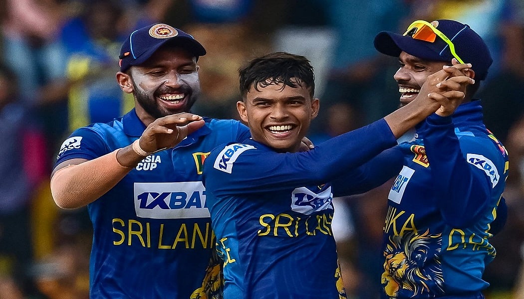 IND vs SL: श्रीलंकाई स्पिनर्स के आगे बेबस दिखे भारतीय बल्लेबाज, पूरी टीम 213 पर ढेर