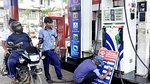 INDIA का असर! दिवाली के आसपास पेट्रोल, डीजल की कीमतों में इतने रुपए की तक की कटौती कर सकती है सरकार