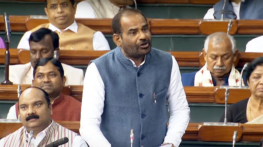 लोकसभा में विपक्ष को 'घमंडिया गठबंधन' नहीं बोल पाएंगे BJP नेता