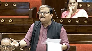 "जीवन बीमा जीवन के लिए होना चाहिए, न कि बीमा कंपनियों के लिए", विपक्ष की मांग- बीमा पर से GST हटाएं