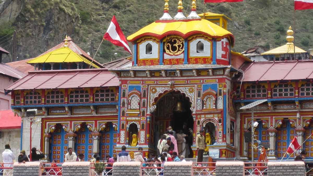 बद्रीनाथ धाम में भूधंसाव! सिंहद्वार पर नहीं आई कोई नई दरार, बीकेटीसी ने किया खंडन