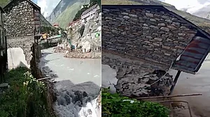 उत्तराखंडः बद्रीनाथ धाम में मकान अलकनंदा नदी में समाया, कई घरों और धर्मशालाओं पर भी संकट