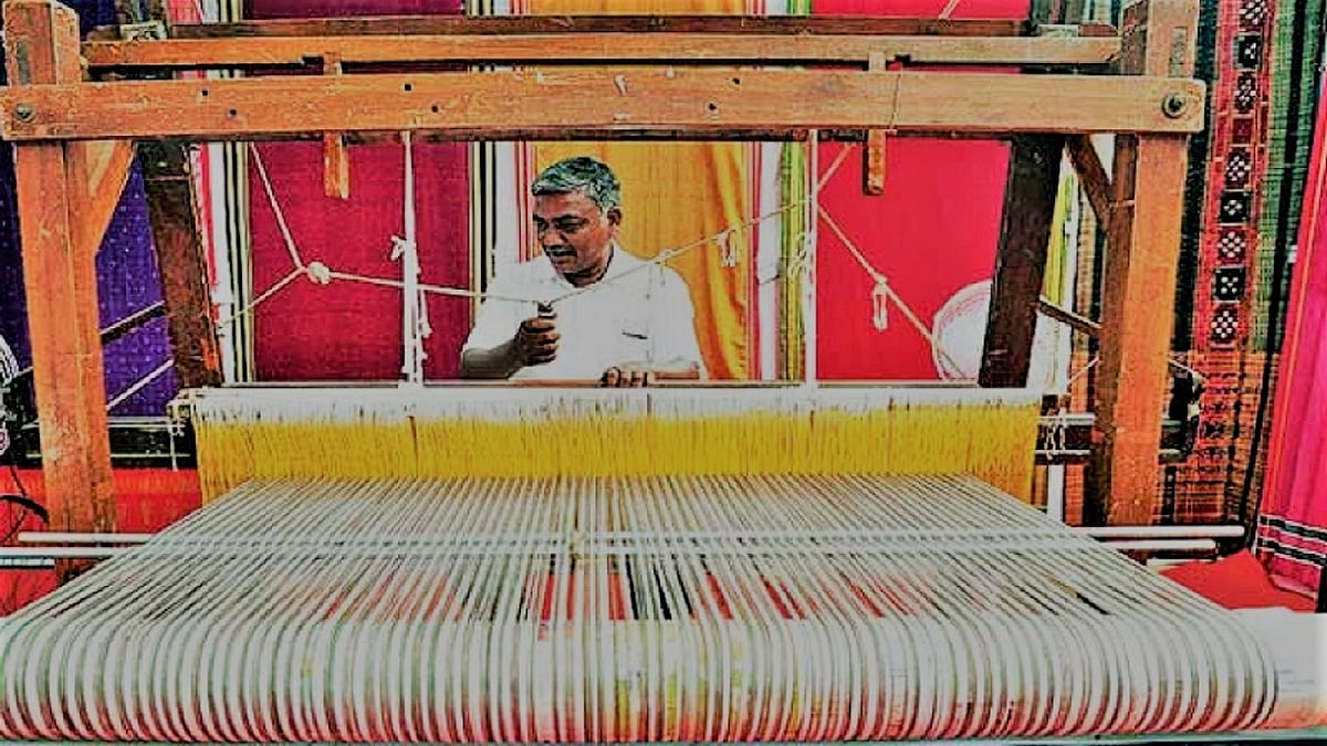 भारत डोगरा का लेख: सिर्फ घोषणाओं से हथकरघा उद्योग के नहीं लौटेंगे गौरवशाली दिन, बुनकरों के लिए उठाने होंगे कड़े कदम