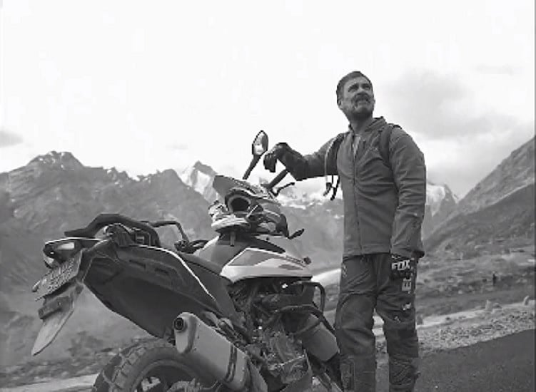 राहुल गांधी ने शेयर किया बाइक से लद्दाख यात्रा का अनुभव