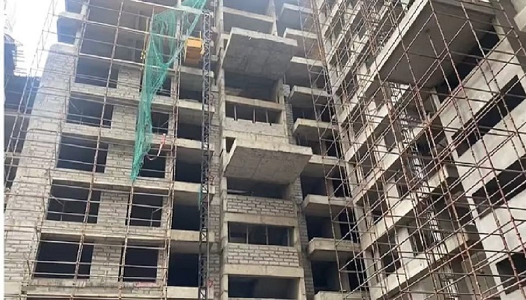 गुजरात: अहमदाबाद में बड़ा हादसा, 13वें फ्लोर से गिरा निर्माणाधीन इमारत का झूला, 3 मजदूरों की मौत