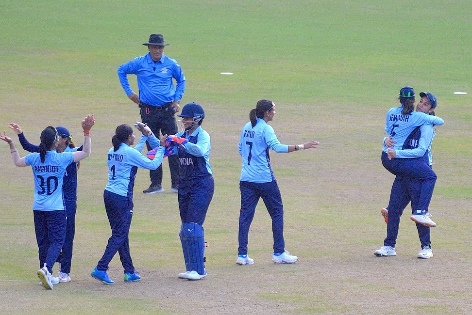 Asian Games: भारतीय महिला क्रिकेट टीम ने जीता गोल्ड, फाइनल मैच में श्रीलंका को हराकर रचा इतिहास