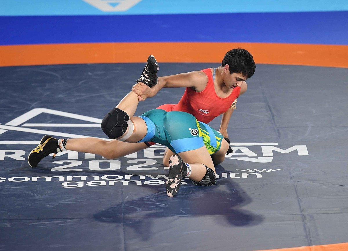ओलंपियन पहलवान अंशु मलिक का फर्जी आपत्तिजनक वीडियो वायरल, सदमे में परिवार, दर्ज कराई FIR