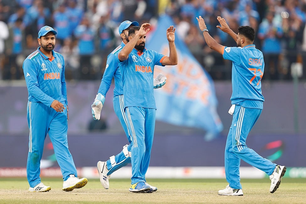 CWC2023: शमी के कहर से थमी न्यूज़ीलैंड की रफ्तार, कीवी टीम 273 पर आलआउट, मिचेल ने जड़ा शतक