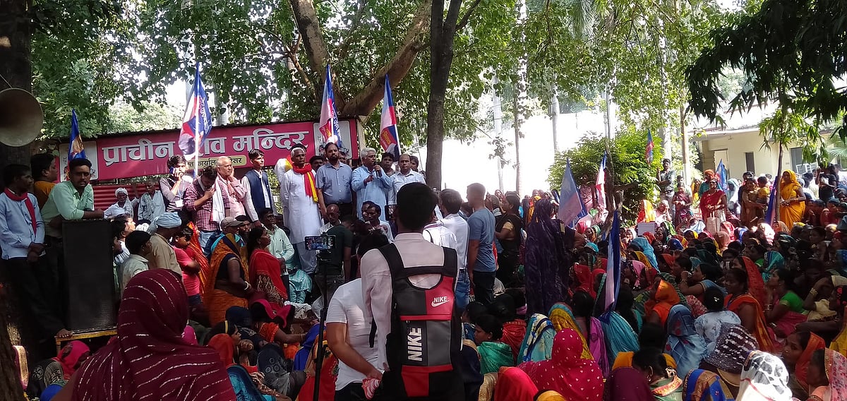 गोरखपुर: 'डेरा डालो,घेरा डालो' आंदोलन से डरी योगी सरकार? दलित नेता, पूर्व DIG, पत्रकार समेत कई लोगों को किया अरेस्ट