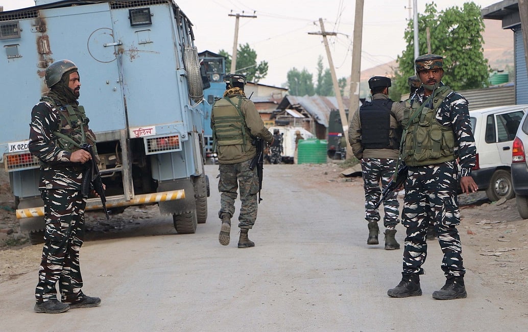 जम्मू कश्मीर में आतंकियों के हौसले फिर बुलंद! पुलिस जवान की गोली मारकर हत्या, 3 दिन में तीसरी घटना