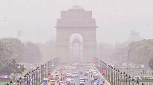दिल्ली में वायु प्रदूषण की मार जारी, आज भी कई इलाकों में AQI 400 के पार