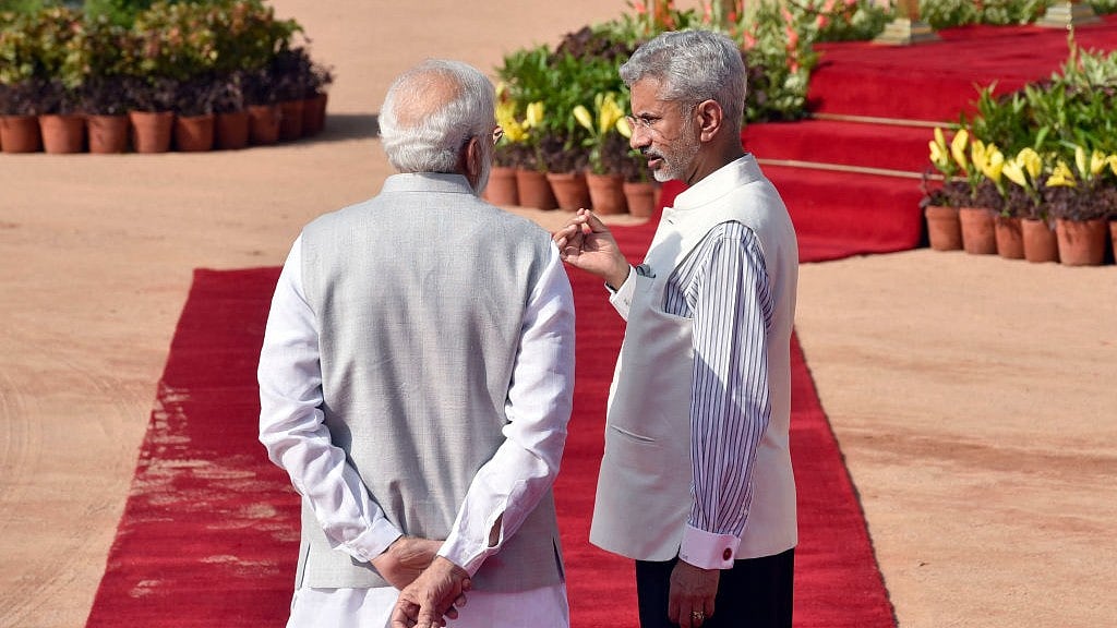 आकार पटेल का लेख: दावा विश्व गुरु होने का, लेकिन विदेश नीति का न तो कोई सिद्धांत और न ही कोई नाम