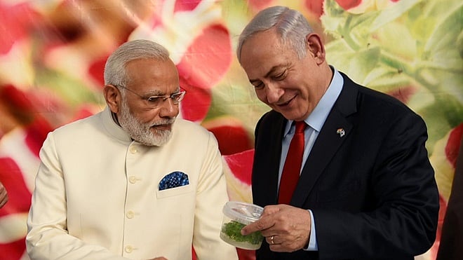 पीएम मोदी ने नेतन्याहू से फोन पर की बात, कहा- इजरायल के साथ भारत मजबूती से खड़ा