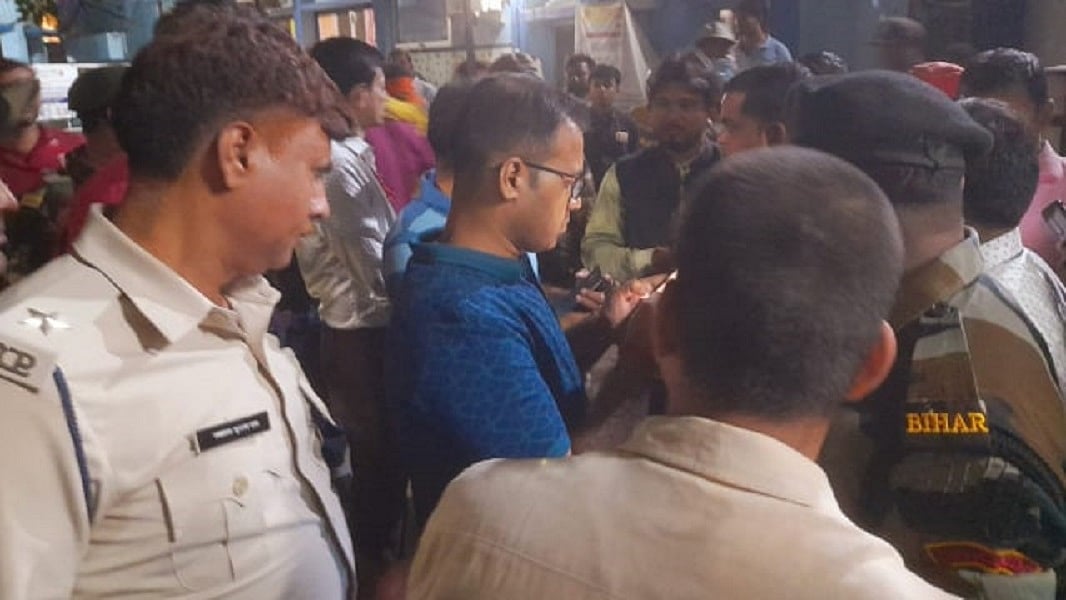 बिहार के गोपालगंज में दुर्गा पूजा पंडाल में मची भगदड़, 3 लोगों की मौत, 10 से ज्यादा घायल