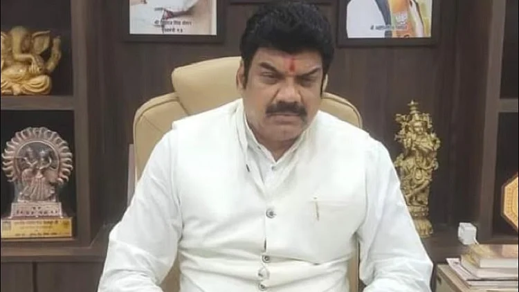 शिवराज के मंत्री पर केस दर्ज, BJP को वोट पर 25 लाख देने का किया था एलान