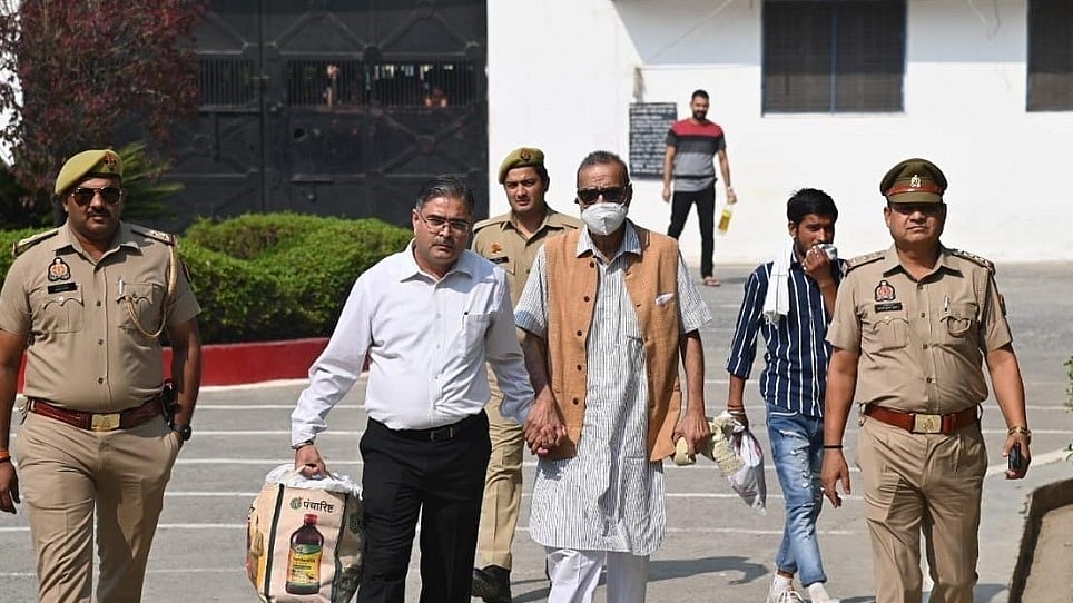 निठारी कांड का आरोपी मनिंदर सिंह पंढेर जेल से बाहर आया, हाईकोर्ट ने सबूतों के अभाव में किया था बरी