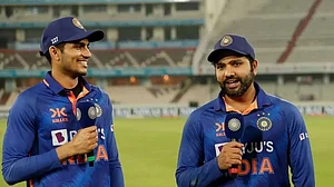 खेल: गिल और रोहित ODI रैंकिंग में शीर्ष पर बरकरार और मोंटी पनेसर ने अश्विन को बताया स्पिन गेंदबाजी का वैज्ञानिक
